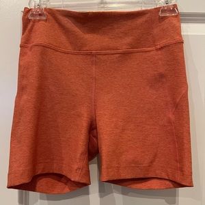 Outdoor Voices Warmup 5” Short - Size Small, Coral color, NWT